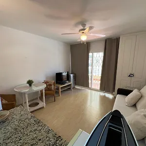 https://magnfico-apartamento-en-la-carihuela-torremolino.es-andalucia.com