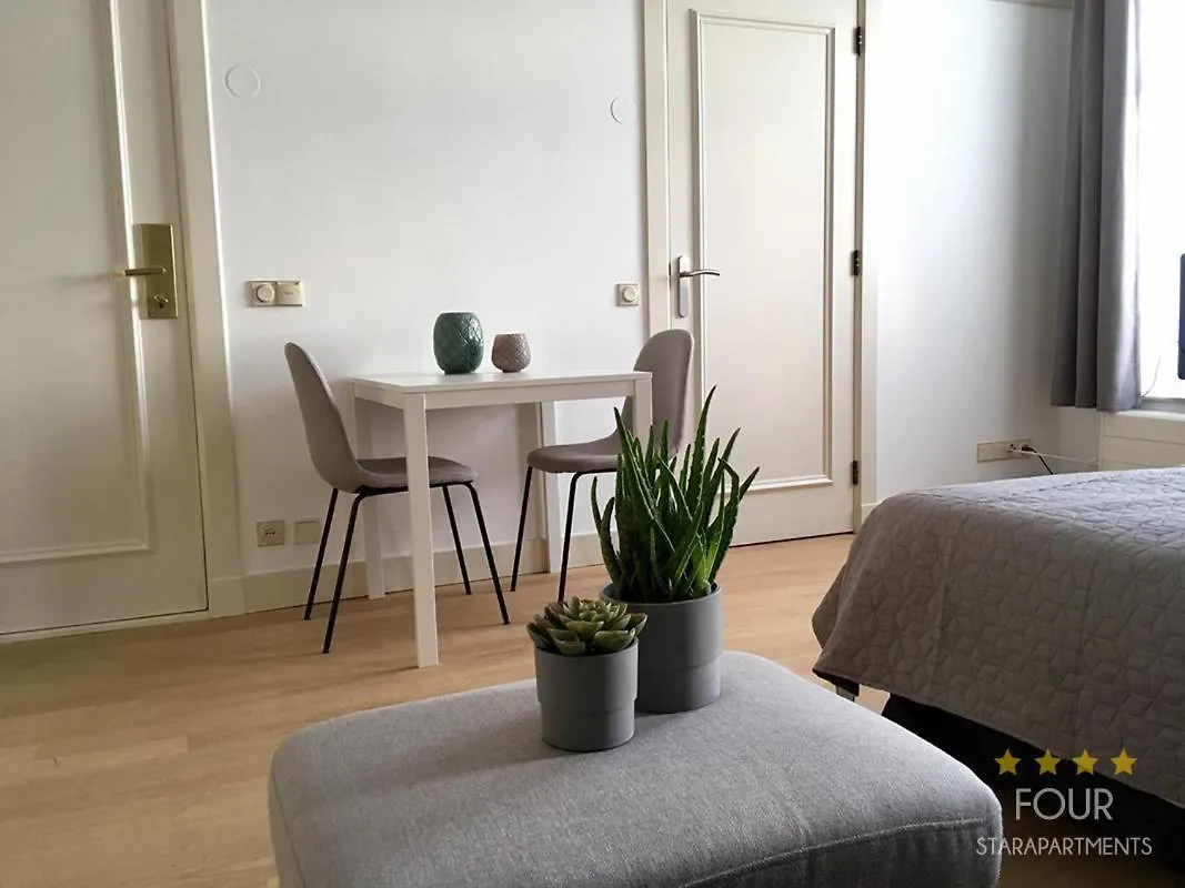 Four Star Apartments - Berkenbosch Blokstraat Den Haag 0*,